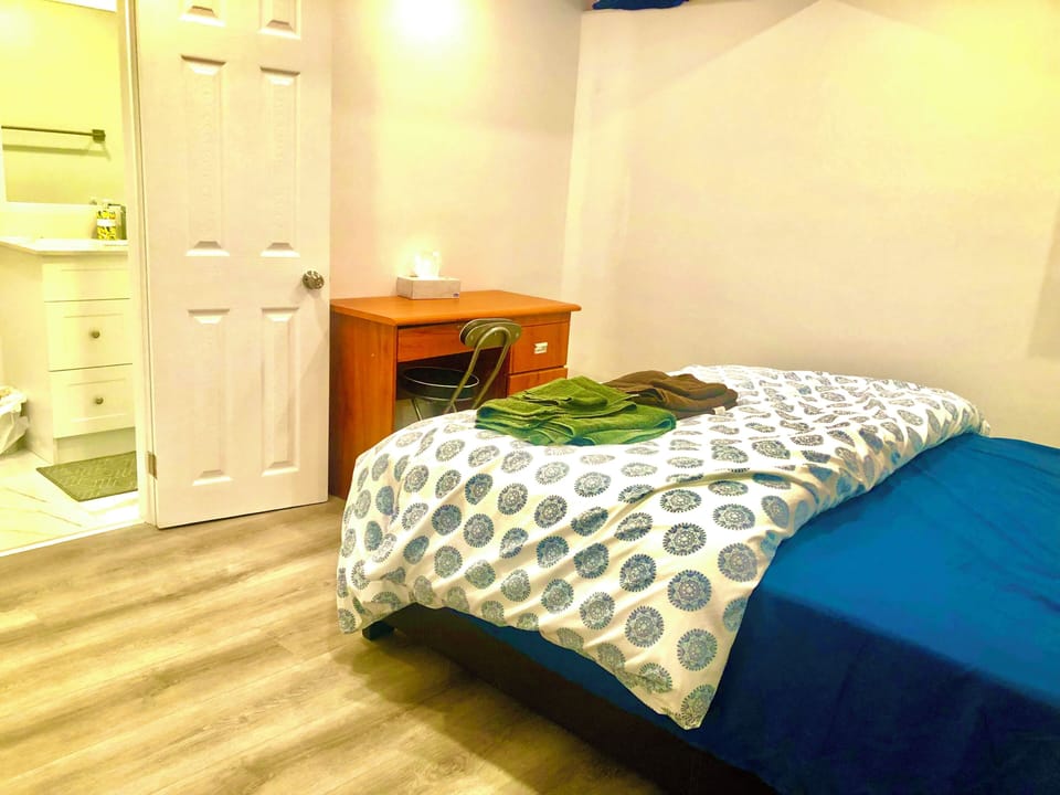 Superior Single Room | Desk, laptop workspace, free WiFi, bed sheets