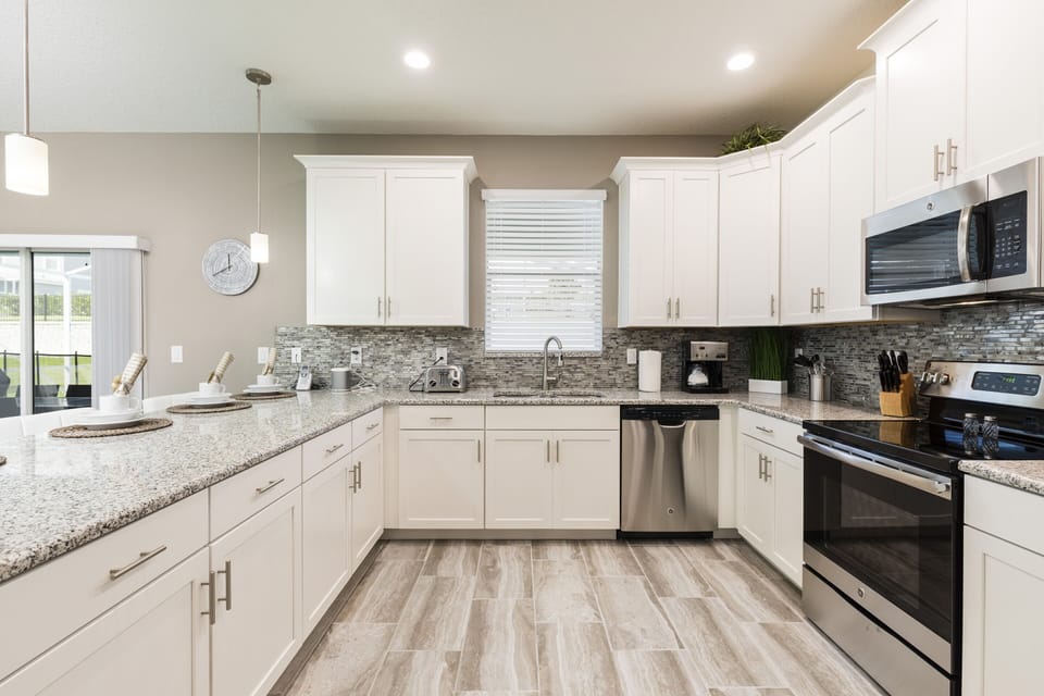 House, 6 Bedrooms | Private kitchen | Coffee/tea maker, fridge, oven, toaster