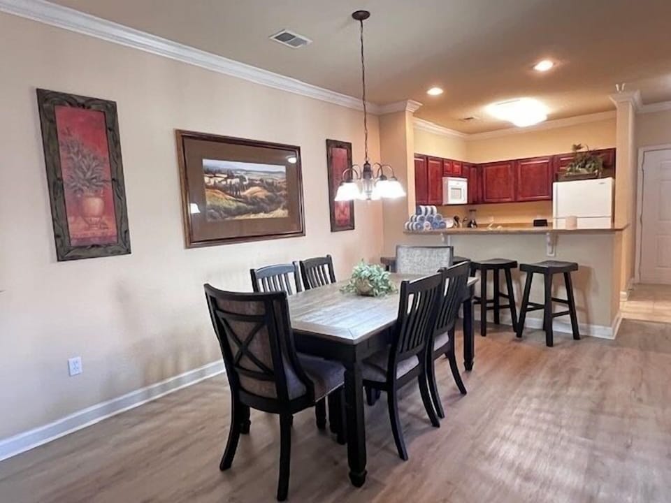 Condo, 3 Bedrooms | Dining
