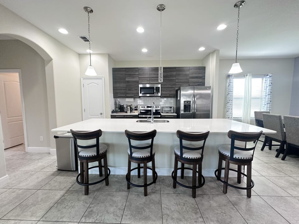House, 4 Bedrooms | Private kitchen | Coffee/tea maker, fridge, oven, toaster