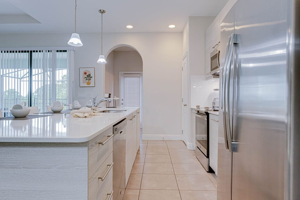 House, 4 Bedrooms | Private kitchen | Coffee/tea maker, fridge, oven, toaster