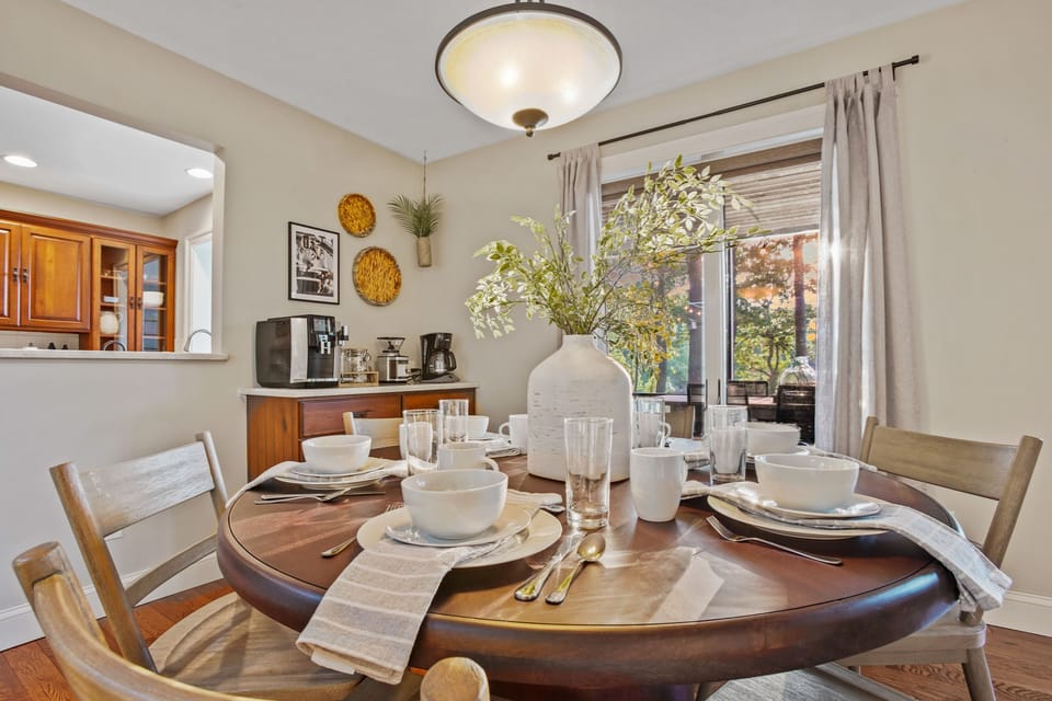 We hope your family creates wonderful dinnertime memories around the indoor dining area.
