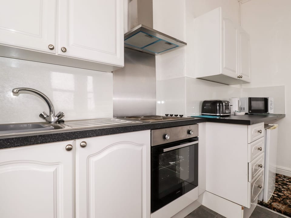 Cookware/dishes/utensils