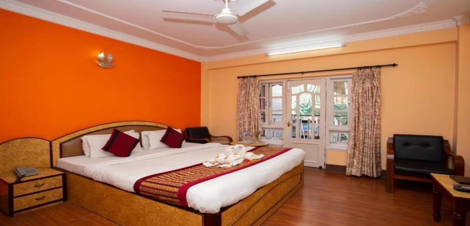 Deluxe Single Room | Free WiFi, bed sheets