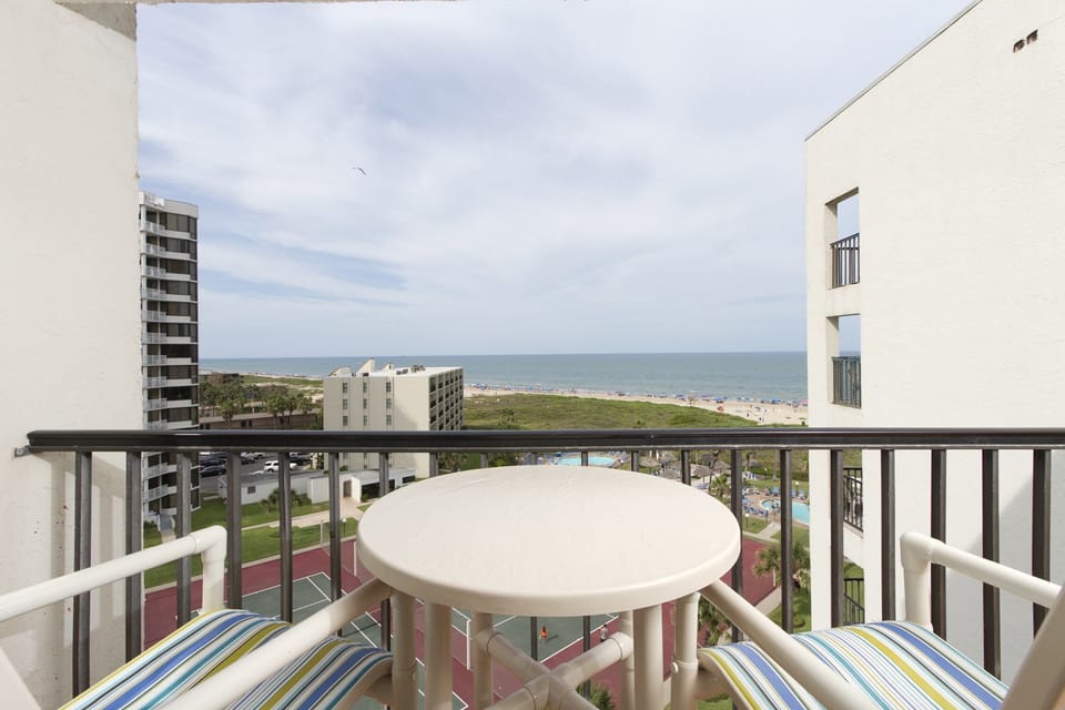 Experience beach bliss with a breathtaking private balcony overlooking the stunning Gulf of Mexico.
