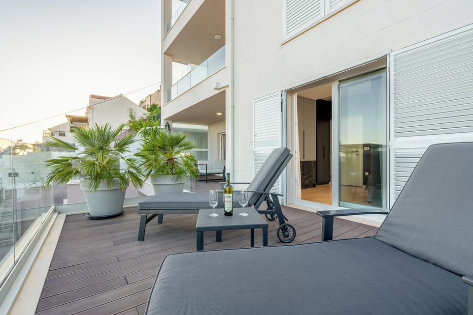 Panoramic Apartment, 2 Bedrooms, Sea View | Terrace/patio