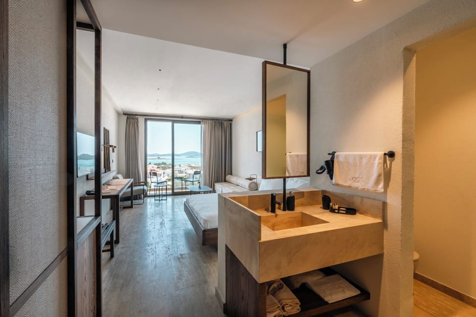 Shower, free toiletries, hair dryer, slippers
