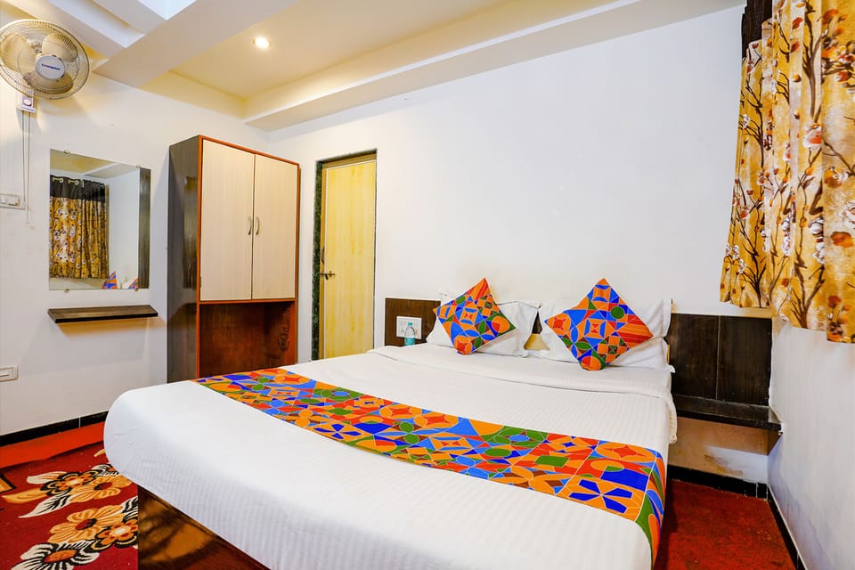 Egyptian cotton sheets, premium bedding, in-room safe, free WiFi