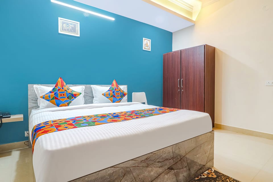 Deluxe Room | Egyptian cotton sheets, premium bedding, in-room safe, free WiFi