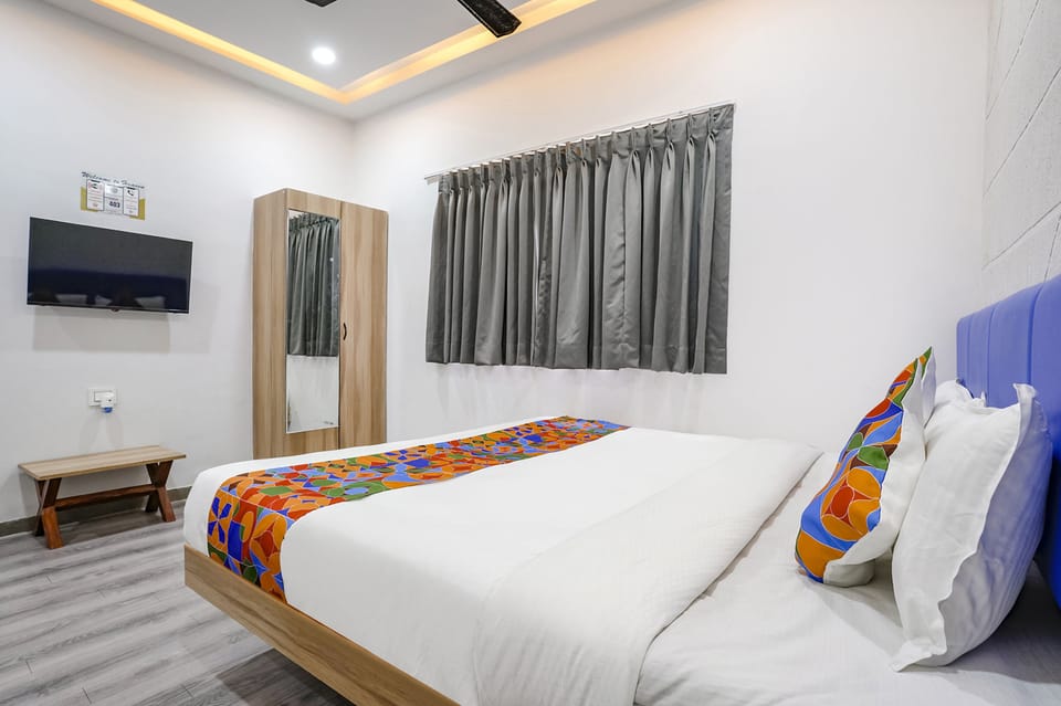 Egyptian cotton sheets, premium bedding, in-room safe, soundproofing