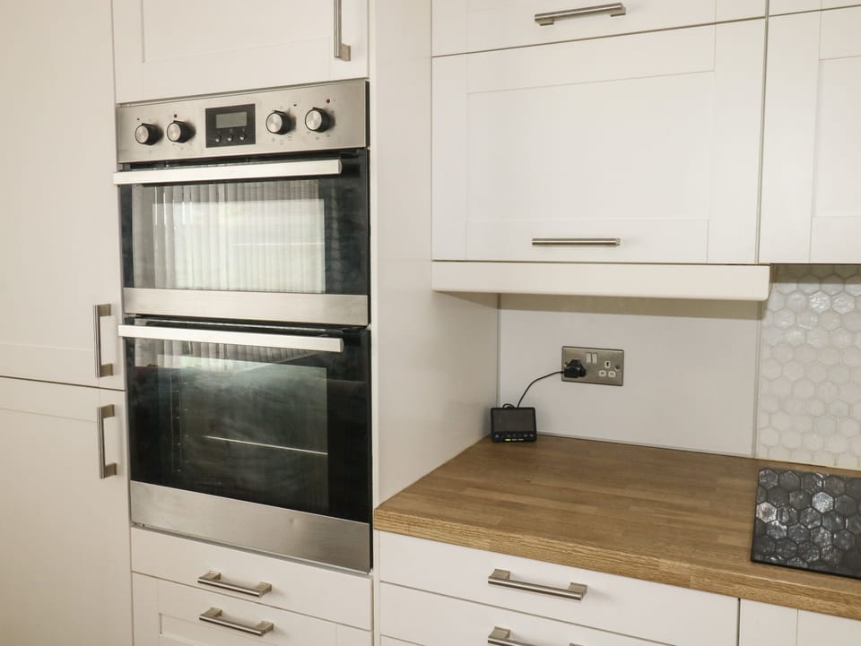 Fridge, dishwasher, electric kettle, toaster