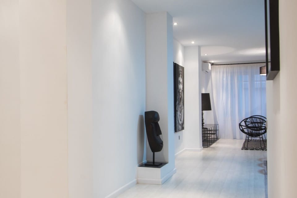 Apartamento Superior SV02 | Living area | Flat-screen TV