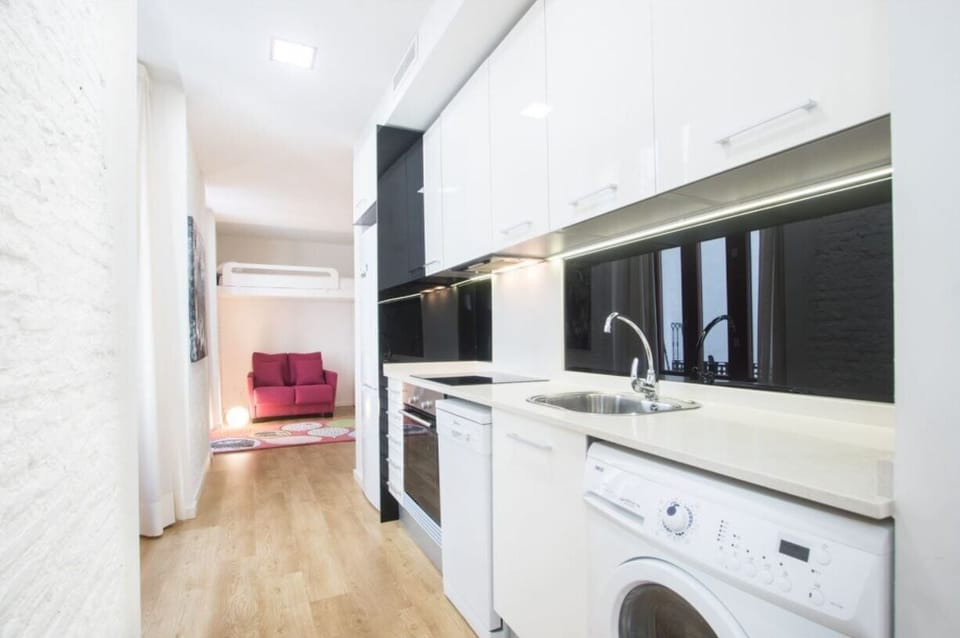 Classic Apartment, 1 Bedroom (R-11) | Private kitchen | Espresso maker, electric kettle