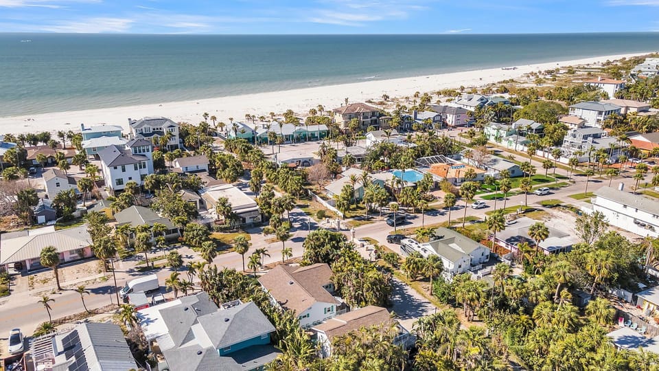 Aerial View - 2 Houses to Beach (or 1 min walk)