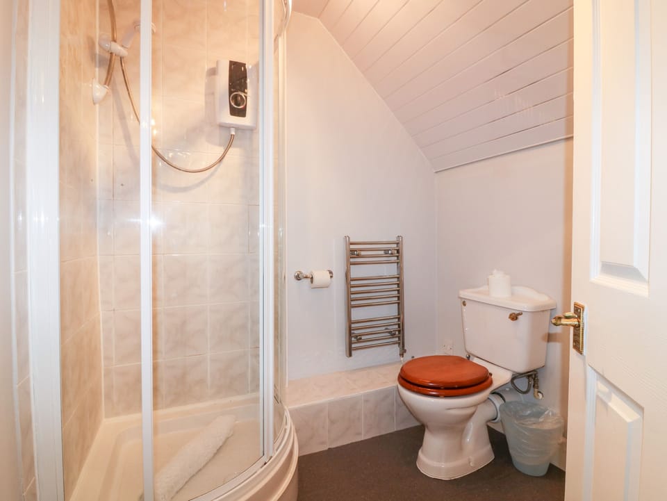 Shoreline House Cottage in Scotland