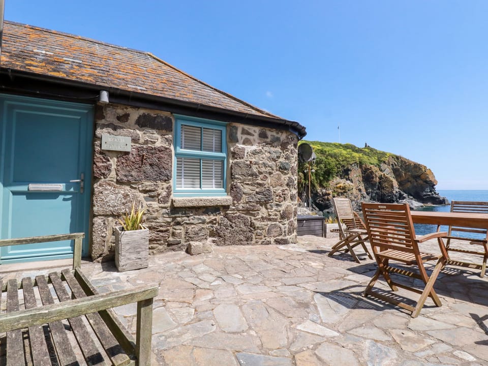 Cottage | Front of property