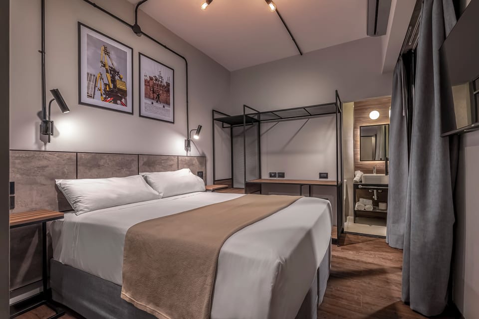 Desk, free WiFi, bed sheets
