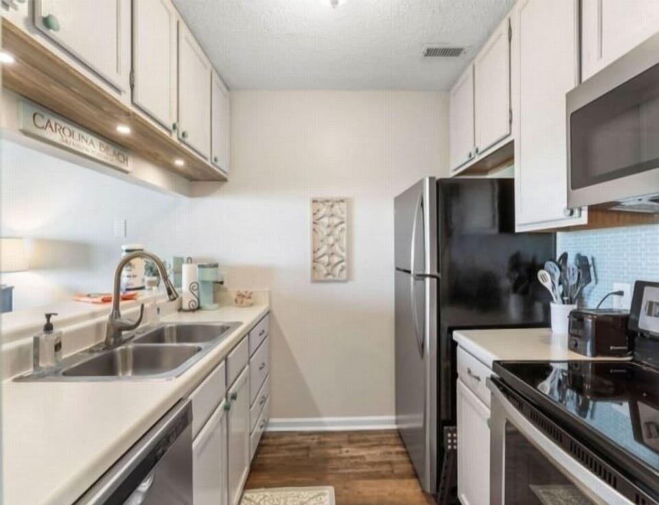 Indoors, Kitchen, Sink, Sink Faucet, Refrigerator