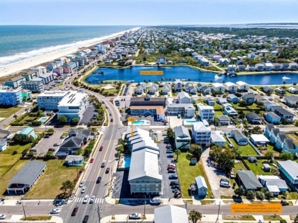 Outdoors, Building, Water, Waterfront, Urban