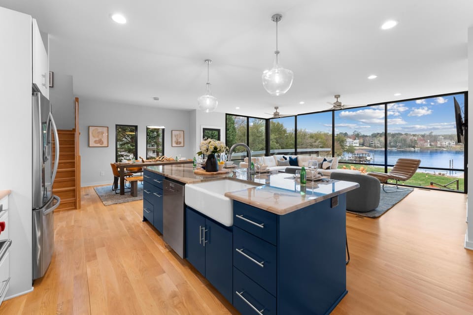 House, Multiple Beds (Blue Haven w/Game Room, Hot Tub & Opt) | Private kitchen | Coffee/tea maker, electric kettle