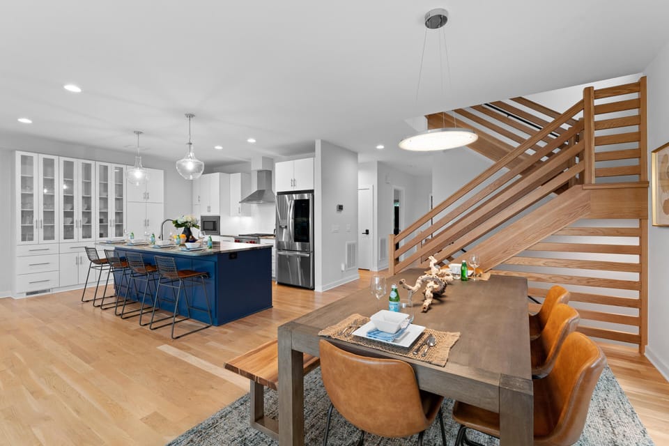 House, Multiple Beds (Blue Haven w/Game Room, Hot Tub & Opt) | Dining