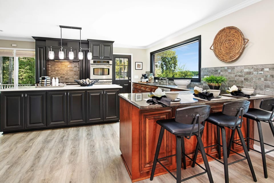 House, Multiple Beds (Ringneck Retreat) | Private kitchen | Oven, toaster