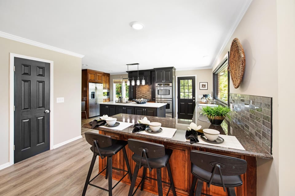 House, Multiple Beds (Ringneck Retreat) | Private kitchen | Oven, toaster