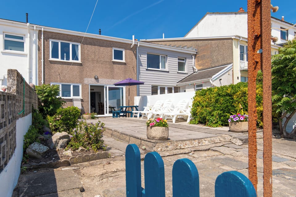 Saundersfoot property, direct beach access