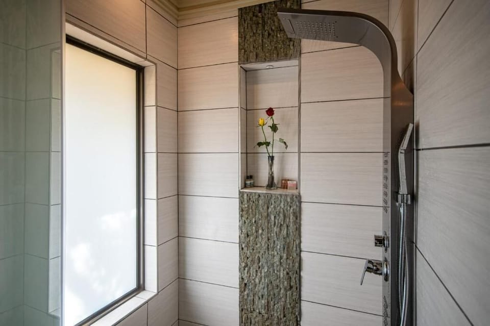 Luxury Villa | Bathroom | Separate tub and shower, deep soaking tub, hydromassage showerhead