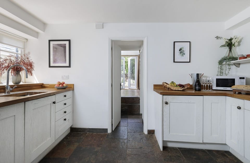 The Bakehouse Kitchen - StayCotswold