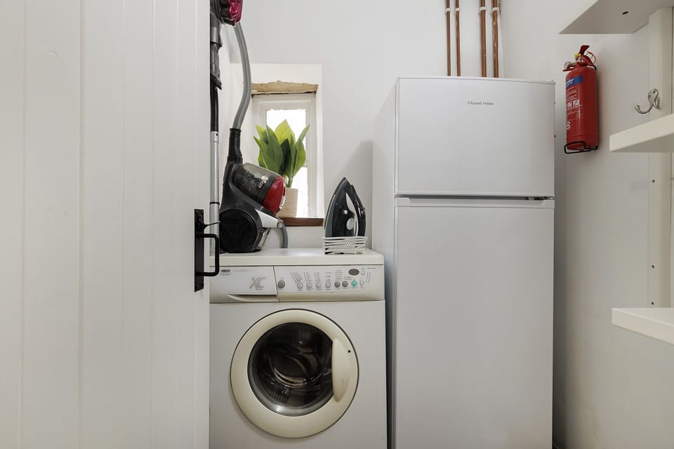 The Bakehouse Utility - StayCotswold