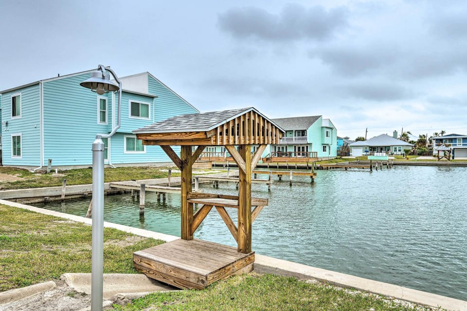 Key Allegro Condominiums