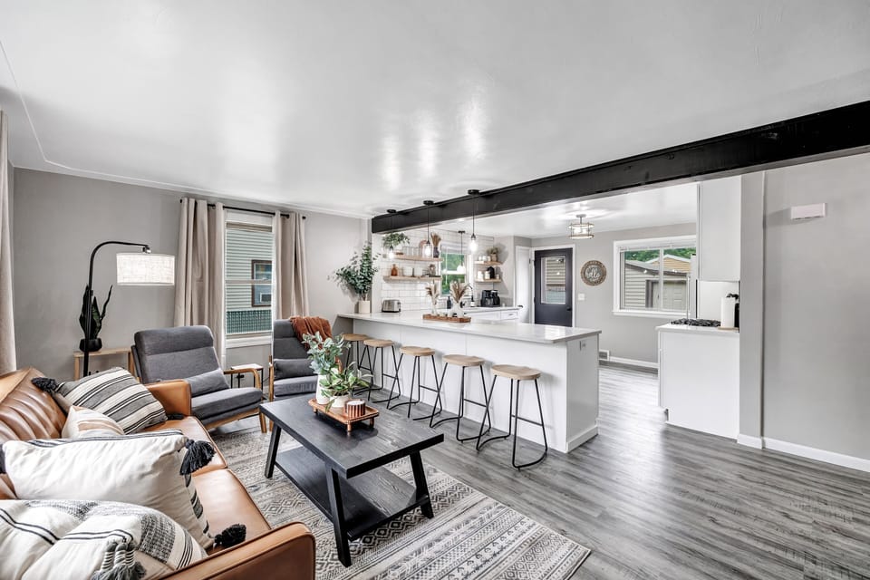 Large area for entertaining your group! 