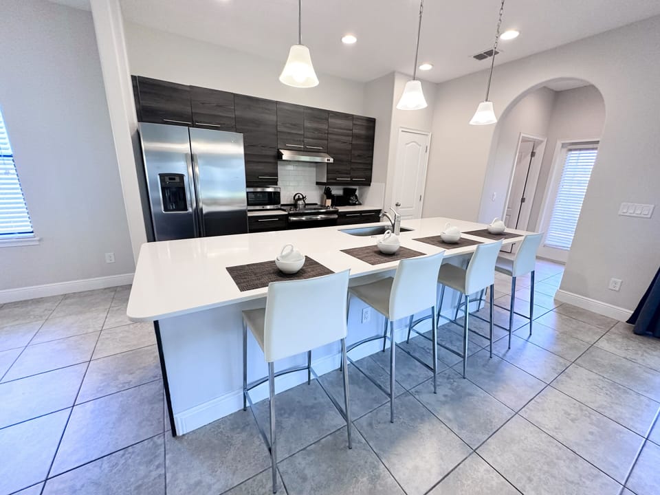 House, 4 Bedrooms | Private kitchen | Coffee/tea maker, fridge, oven, toaster