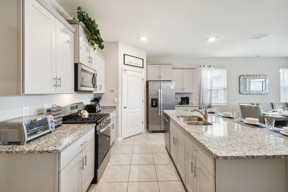 House, Multiple Bedrooms | Private kitchen | Coffee/tea maker, fridge, oven, toaster