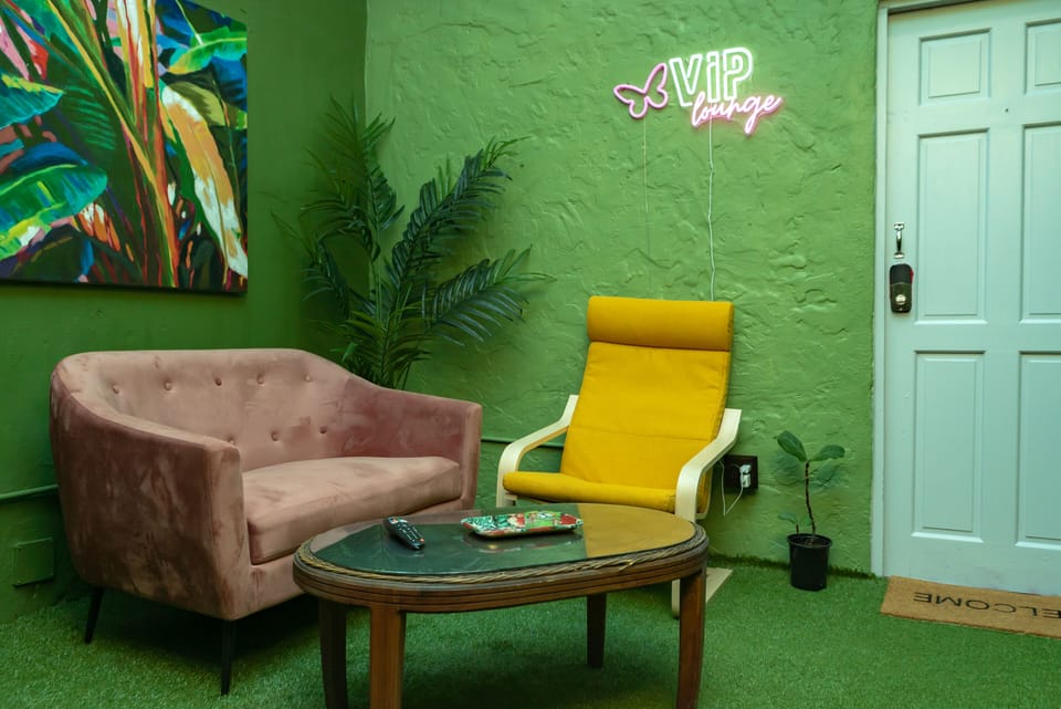 Living room 2: VIP lounge 