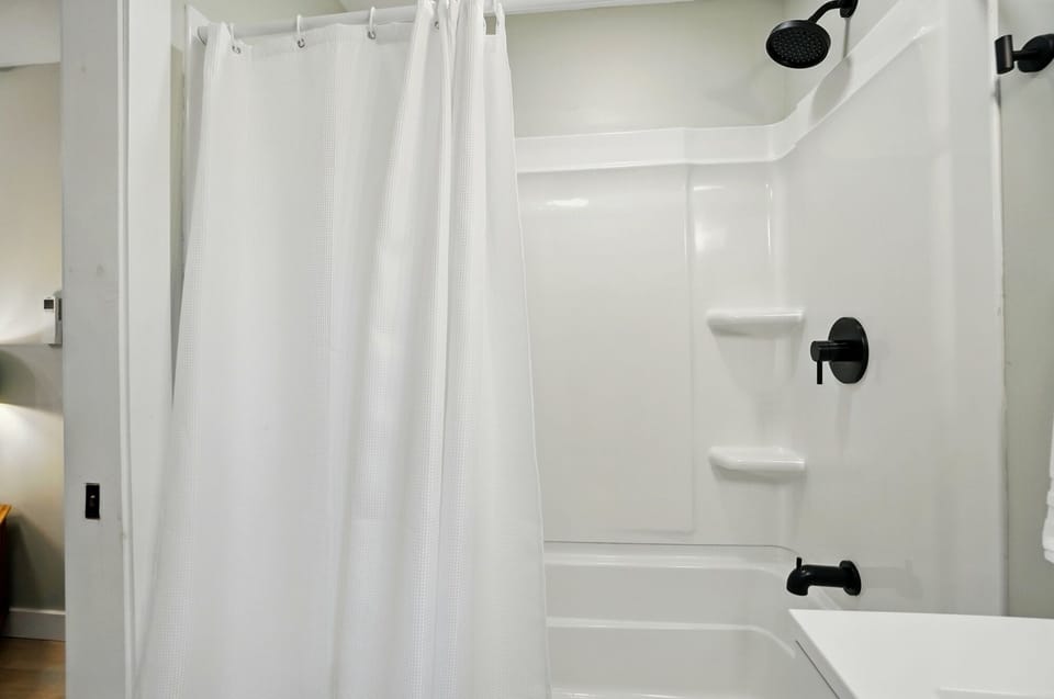 Spacious Bathroom