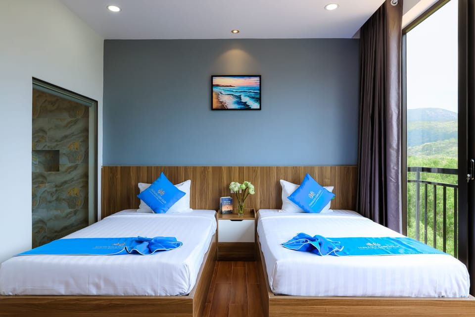 Deluxe Double or Twin Room | Desk, laptop workspace, WiFi (free)