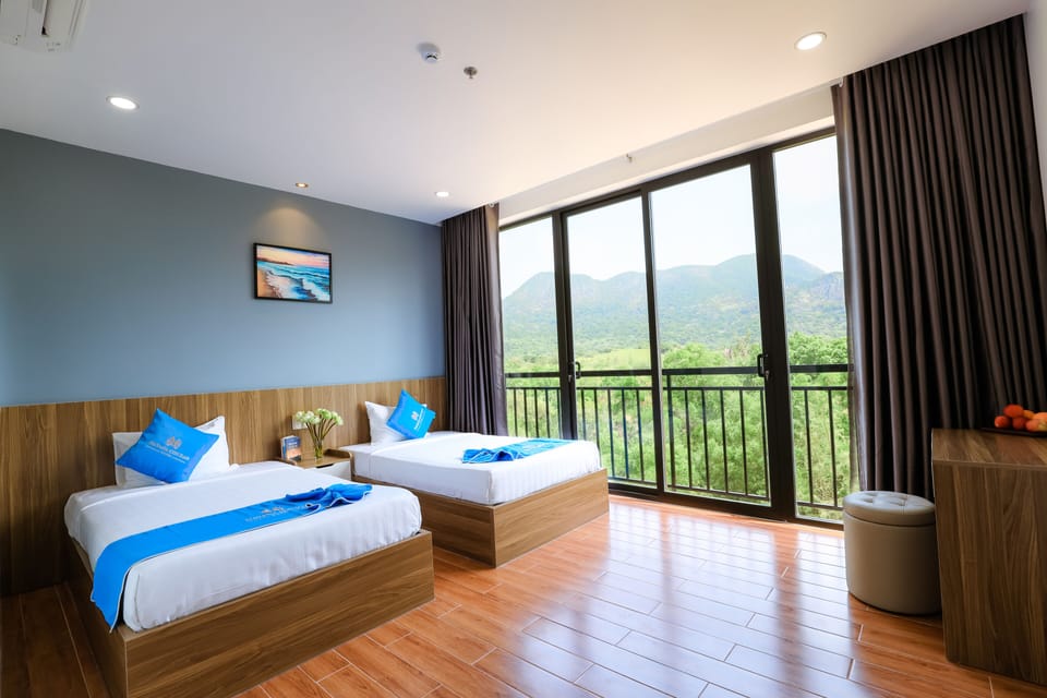 Superior Double or Twin Room | Desk, laptop workspace, WiFi (free)