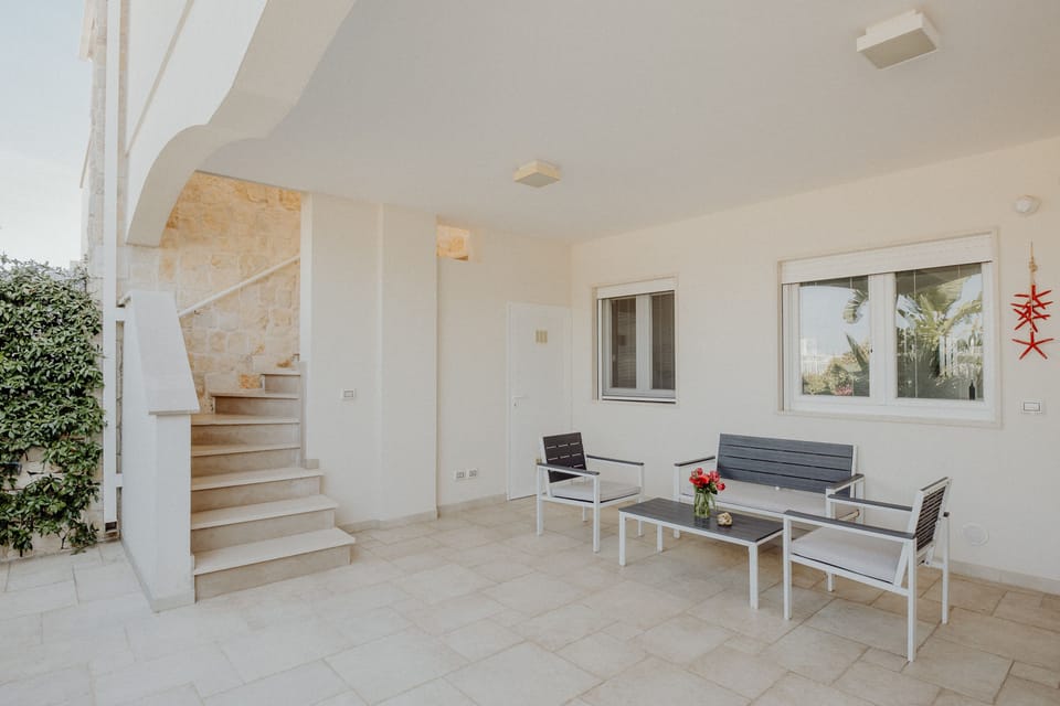 House | 3 bedrooms, desk