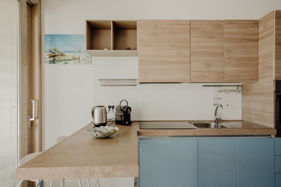 House | 3 bedrooms, desk