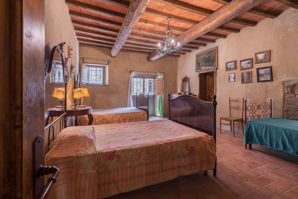 Amenities, Autumn, Bedroom, Room Detail, Spring, Summer