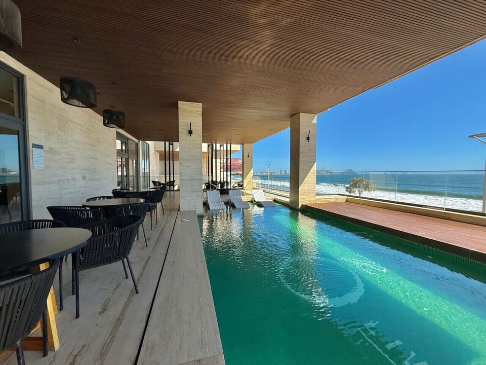 piscina del complejo