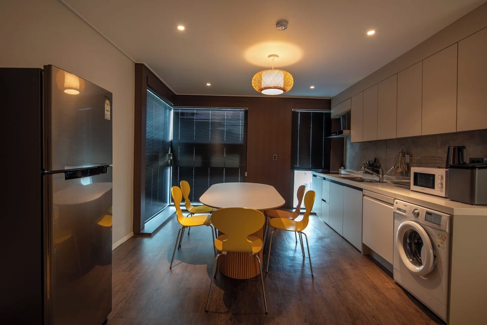 Presidential Suite | Down comforters, Select Comfort beds, blackout drapes, free WiFi