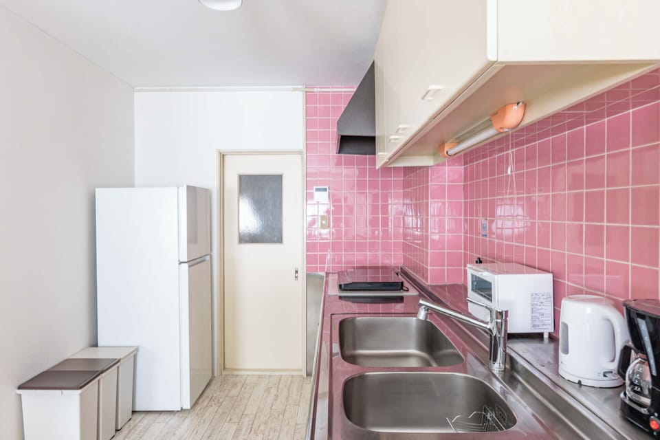 Classic House | Private kitchen | Fridge, microwave, toaster, rice cooker