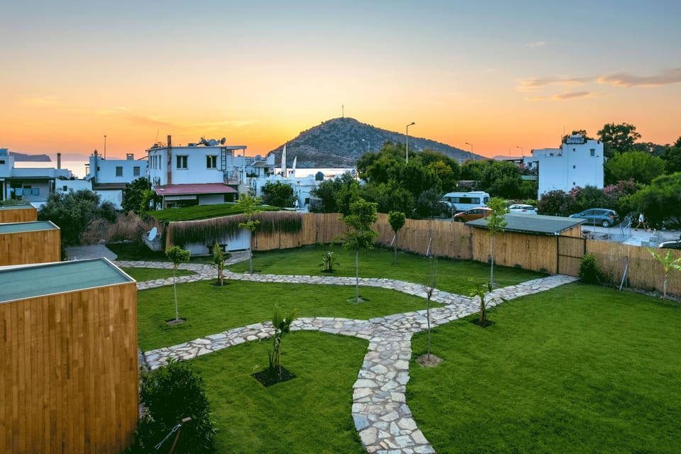 Standard Bungalow | Exterior