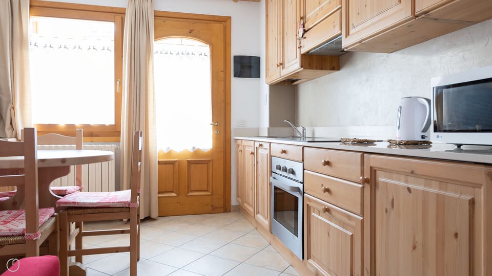 Apartment (1 Bedroom) | Interior