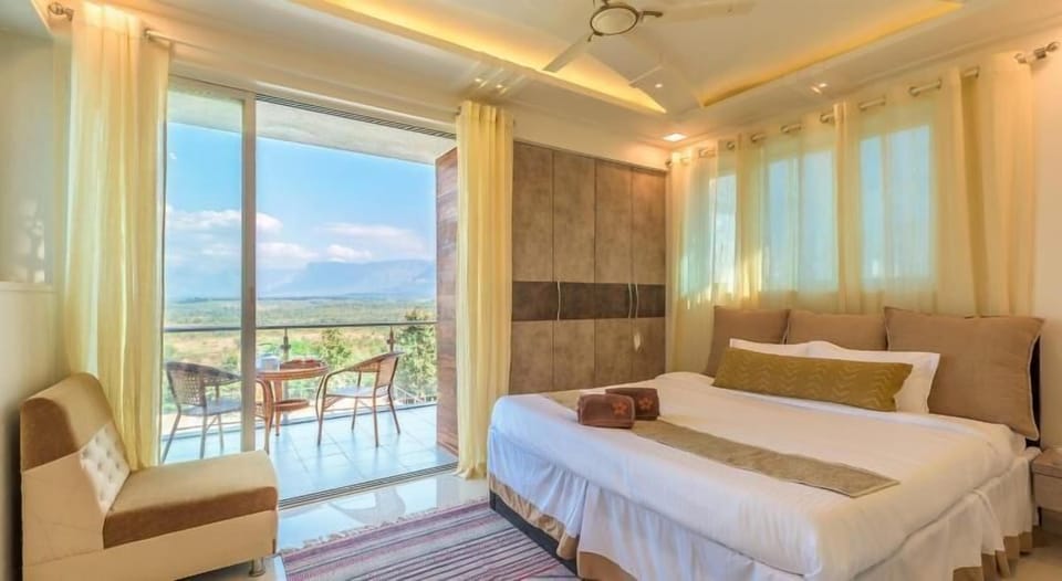 Tranqvilla 3 Bedroom Villa with private Pool | Egyptian cotton sheets, premium bedding, memory foam beds