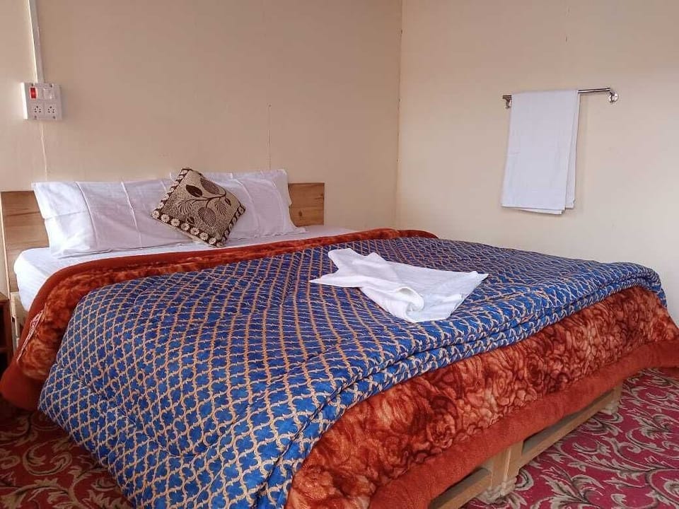 Hypo-allergenic bedding available, desk, soundproofing, bed sheets