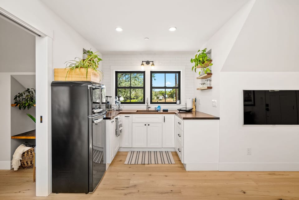 Kitchenette is very convenient, stay as long as you like!